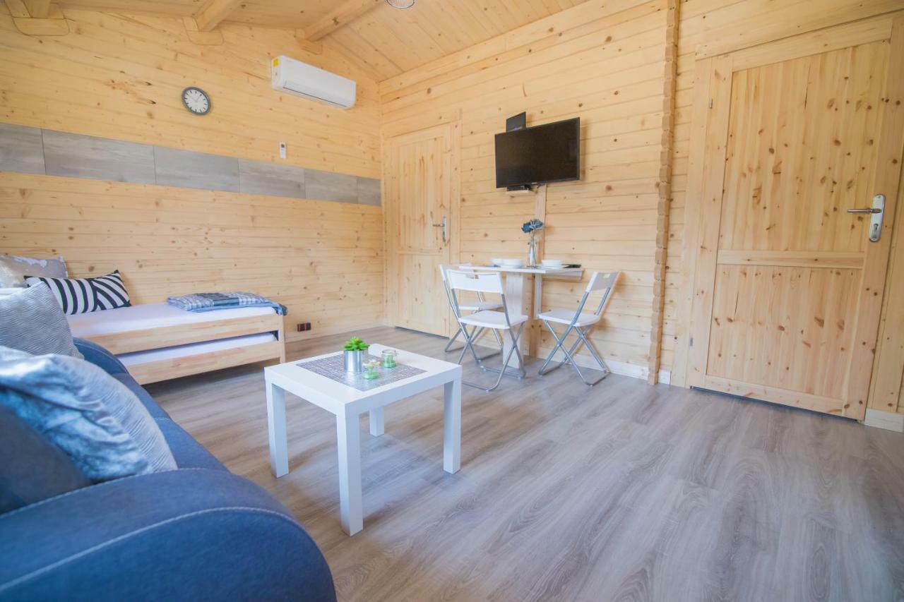 Familycamp Villa Zator Exteriör bild